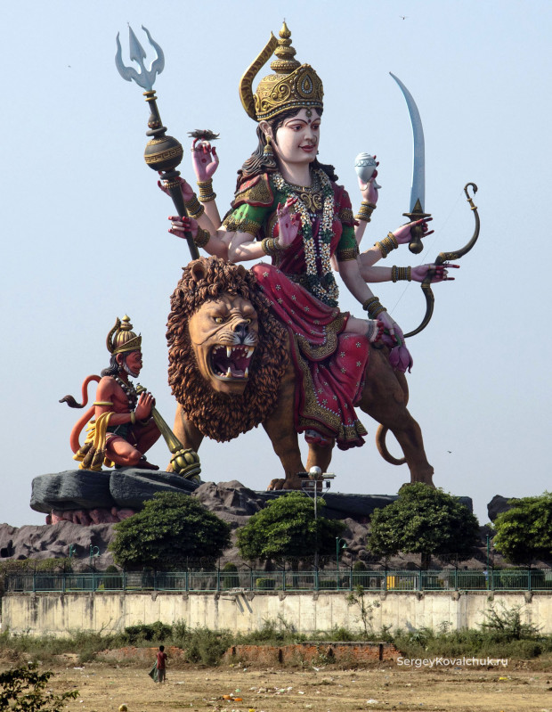 Статуя богини Вайшно Деви