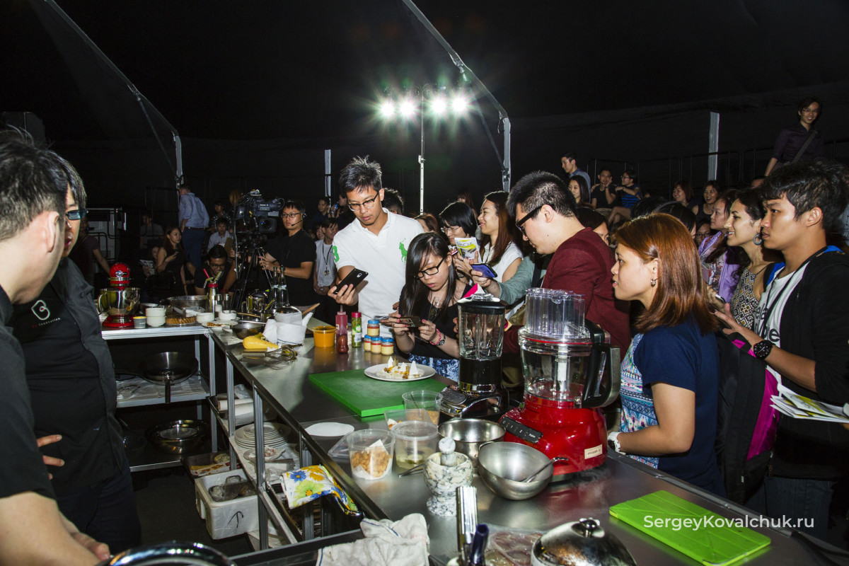 Ежегодный кулинарный фестиваль в Сингапуре