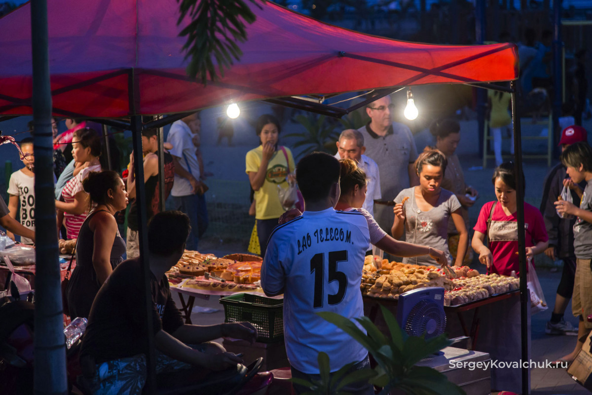 Набережная Меконга – вечерний центр Вьентьяна