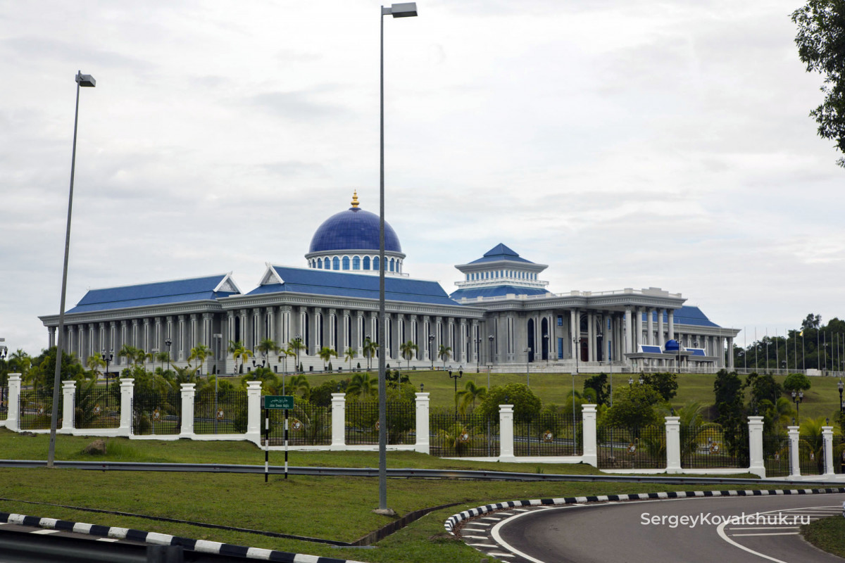 Новое здание парламента страны