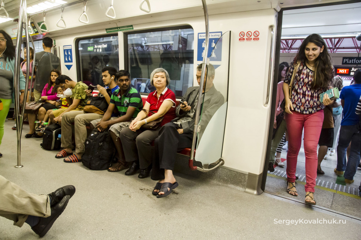Метро Сингапура – основной вид городского транспорта