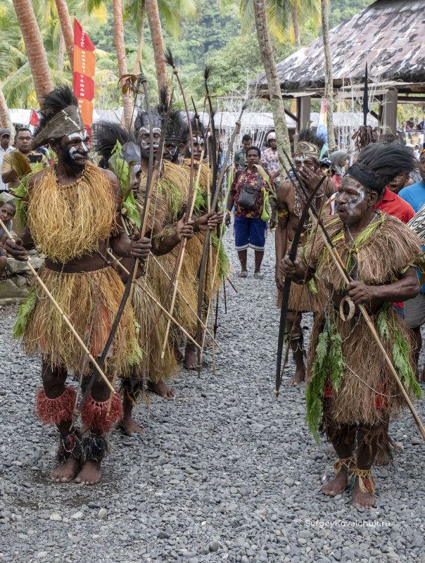 Фестиваль Бахари Танах Мерах (FBTM), Область (кабупатен) Джаяпура,  Провинция Папуа, о. Новая Гвинея, Индонезия