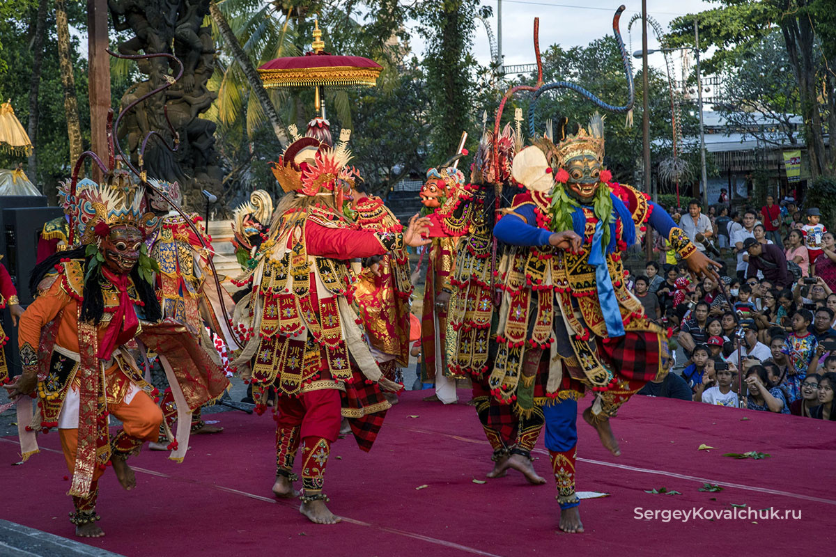 Танцевальные традиции Бали, остров Бали, Индонезия