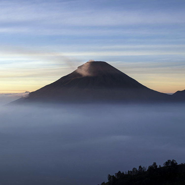 Вулканы Индонезии