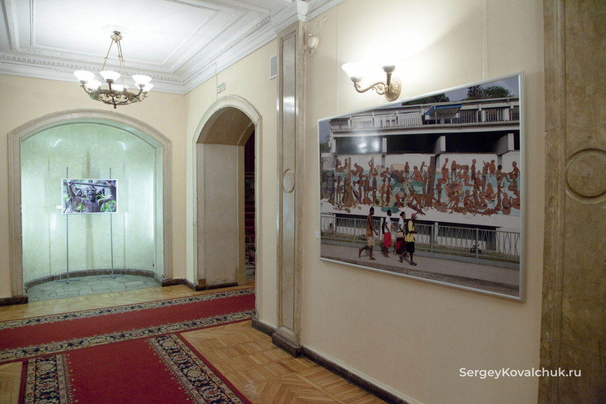 Фотовыставка в  в Театрально-концертном зале Дворец на Яузе, 9 февраля 2012 г.