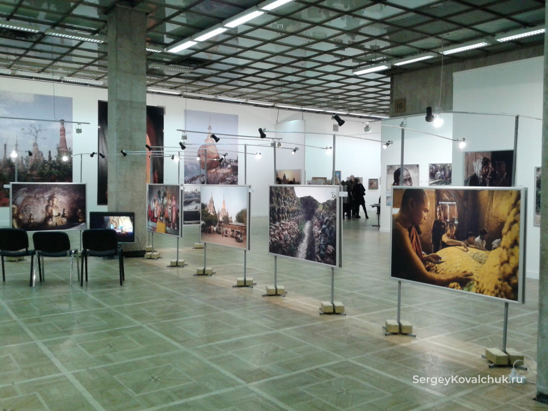 Фотовыставка «Мьянма: все золото Бирмы» в ЦДХ на Крымском Валу