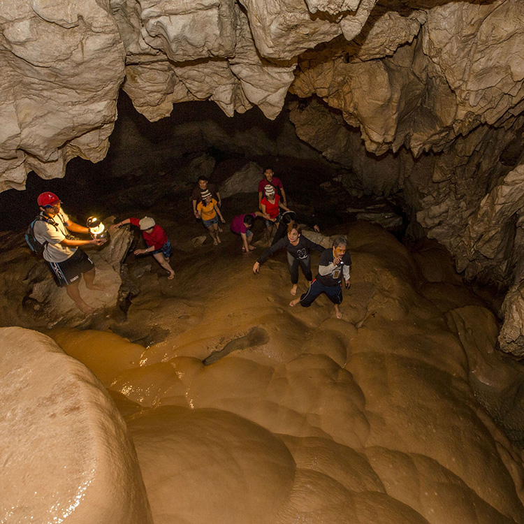 Пещеры провинции Сагада