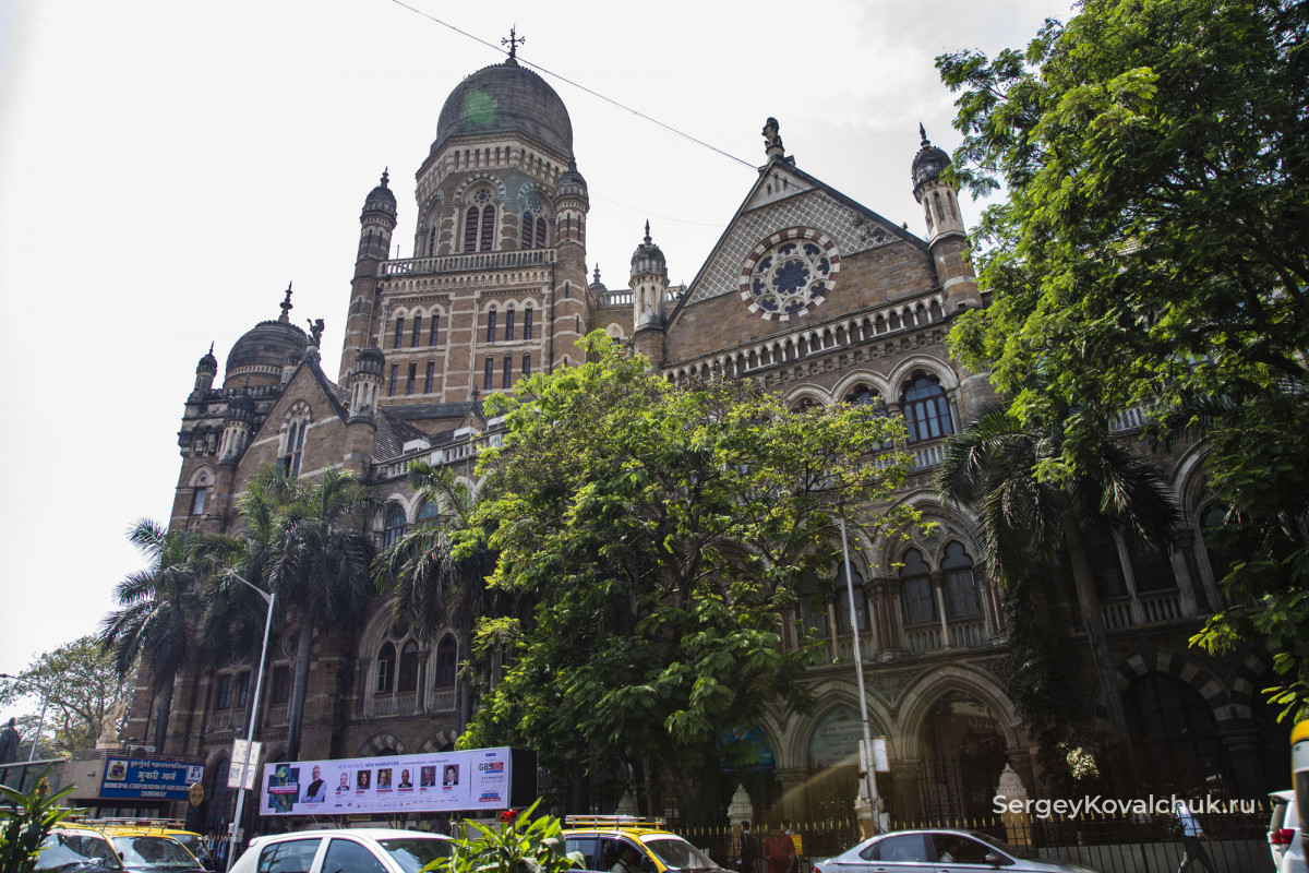 Здание муниципальной корпорации в Мумбаи