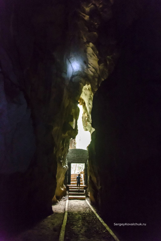 Пещеры в окрестностях Луангнамтха