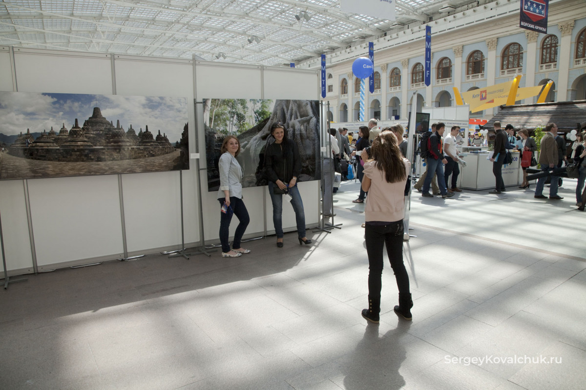 Фотовыставка в рамках международной туристической ярмарки MITF 2011, Москва, Гостиный двор