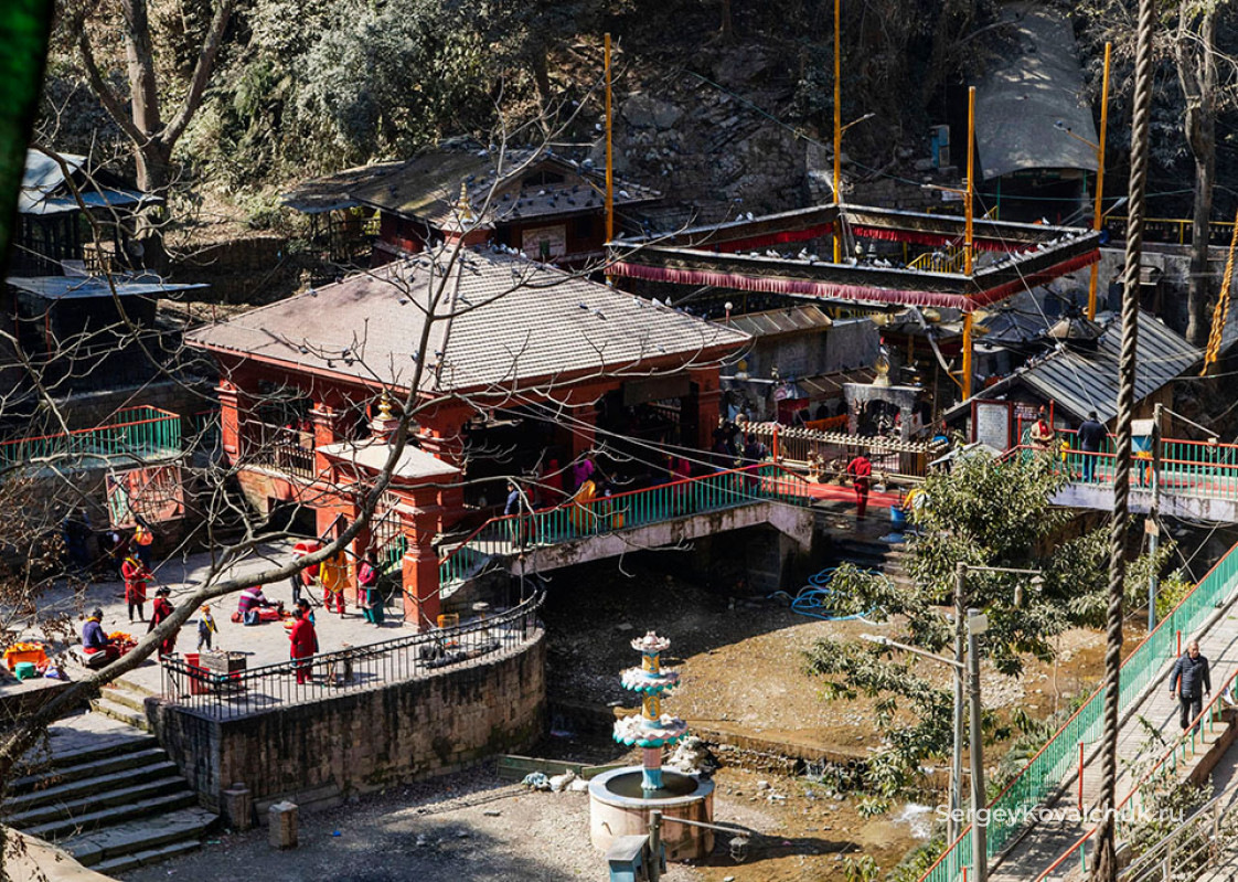 Храм Дакшинкали в Катманду