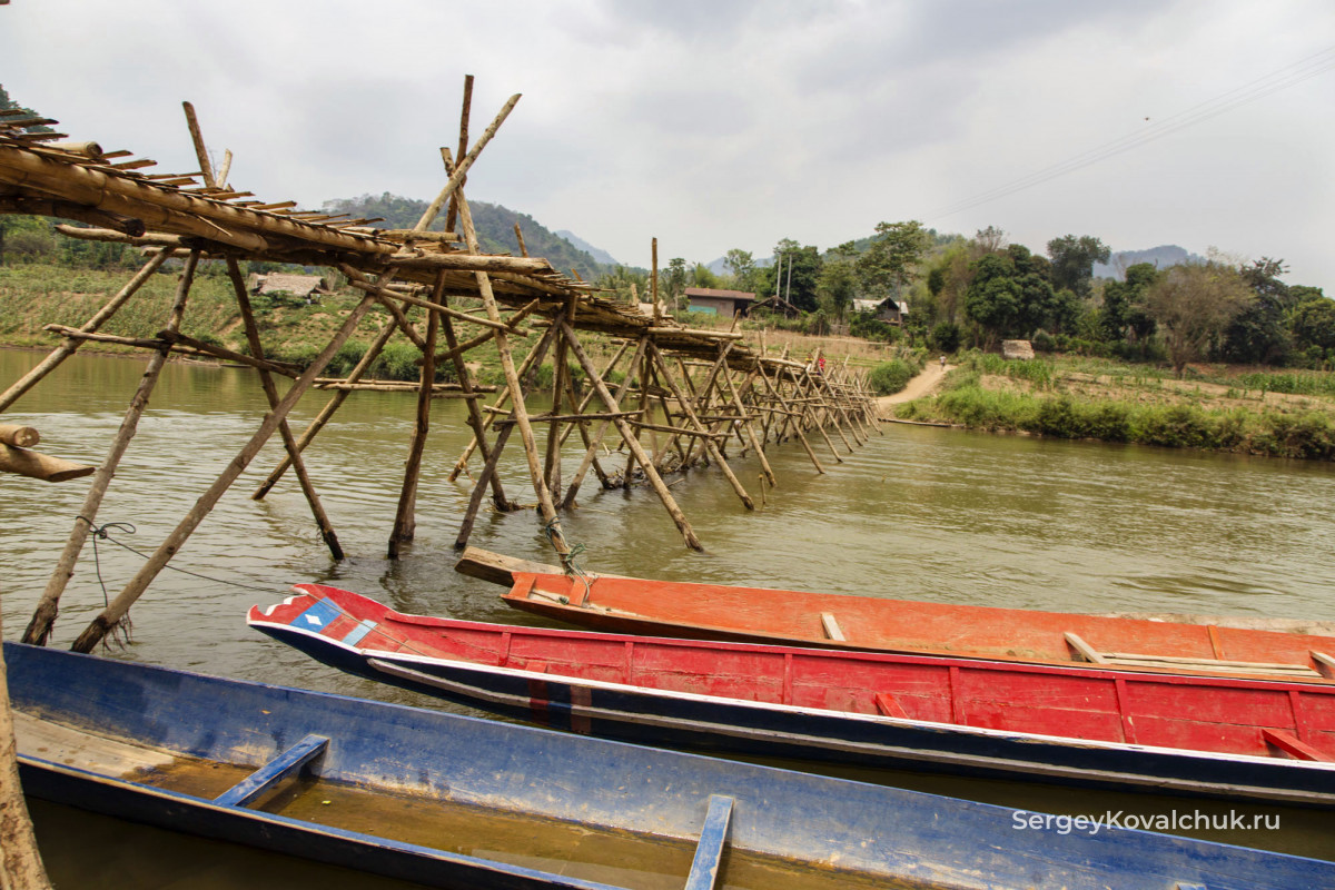 Лао традиционно селились у реки