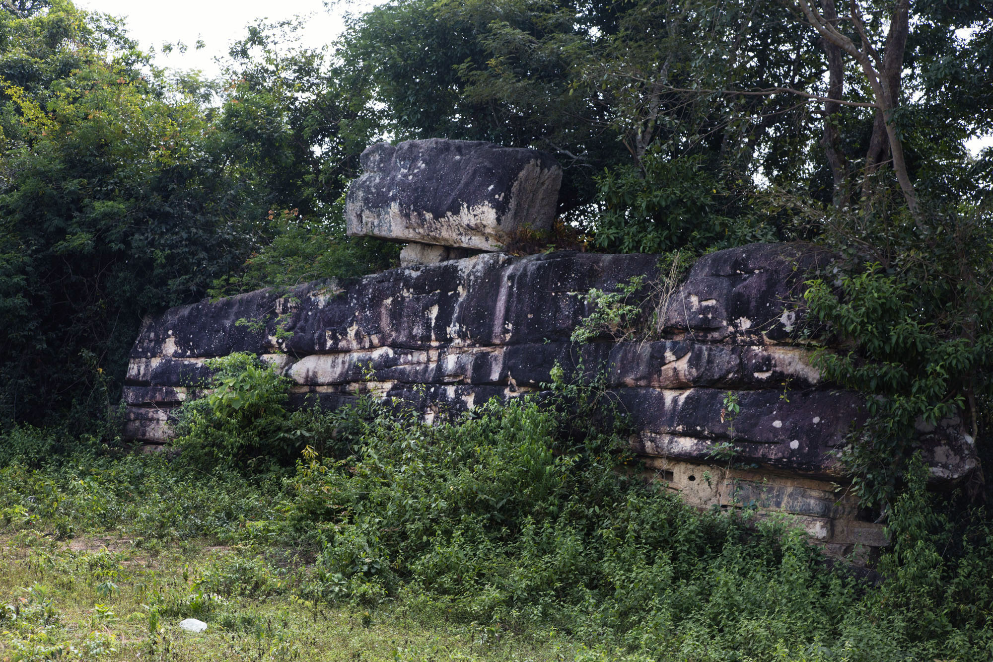 Руины Великой Лаосской Стены