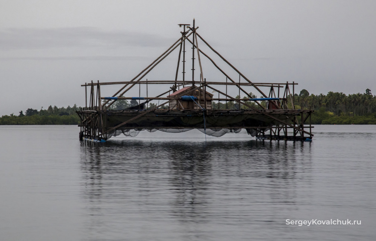 Традиционная способ рыбалки на Молуккских островах
